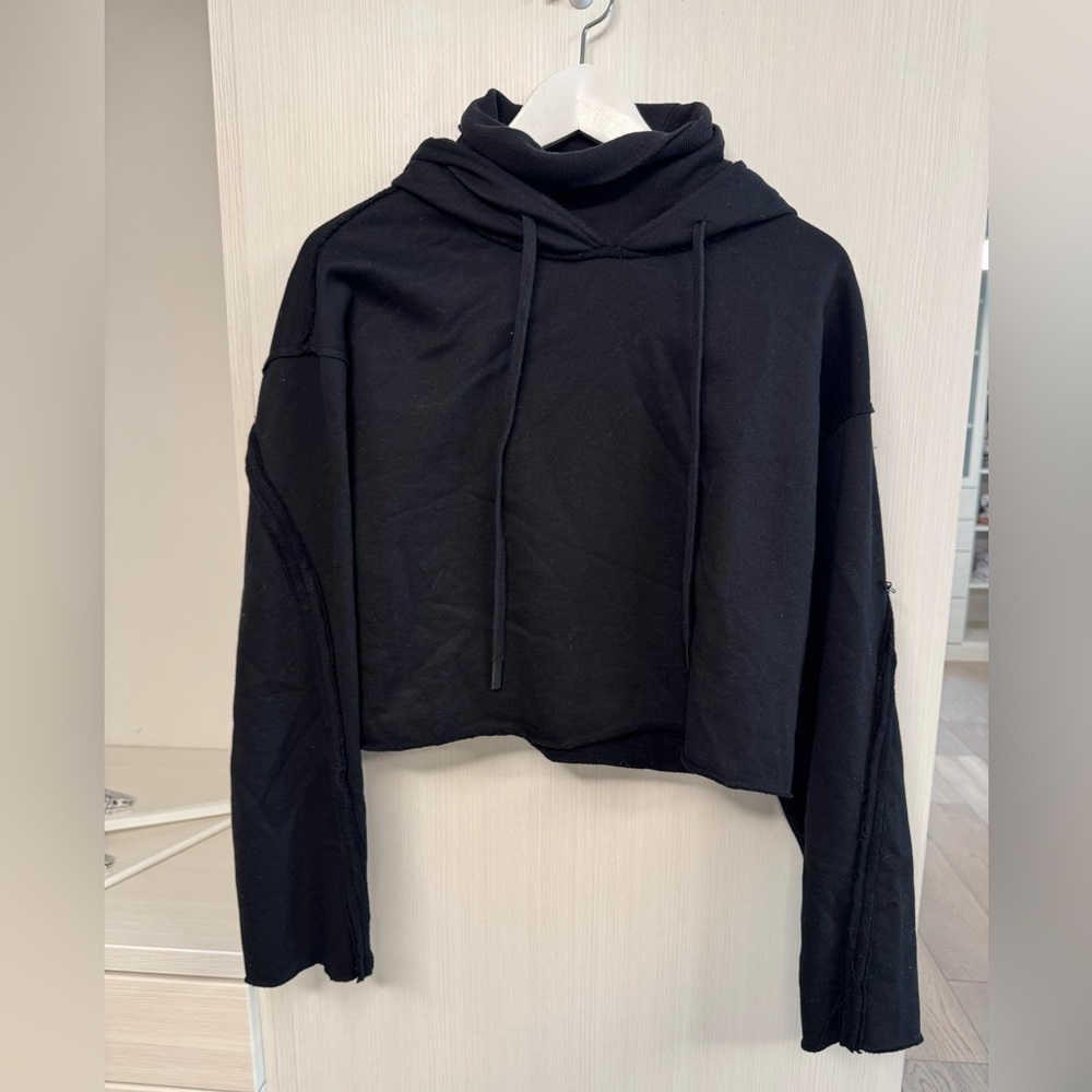 Alo yoga protective turtleneck hoodie